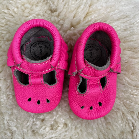 Freshly Picked Soft Sole Leather Moccasins Mocs Pink Baby Size 2 Mary Jane - Picture 9 of 11